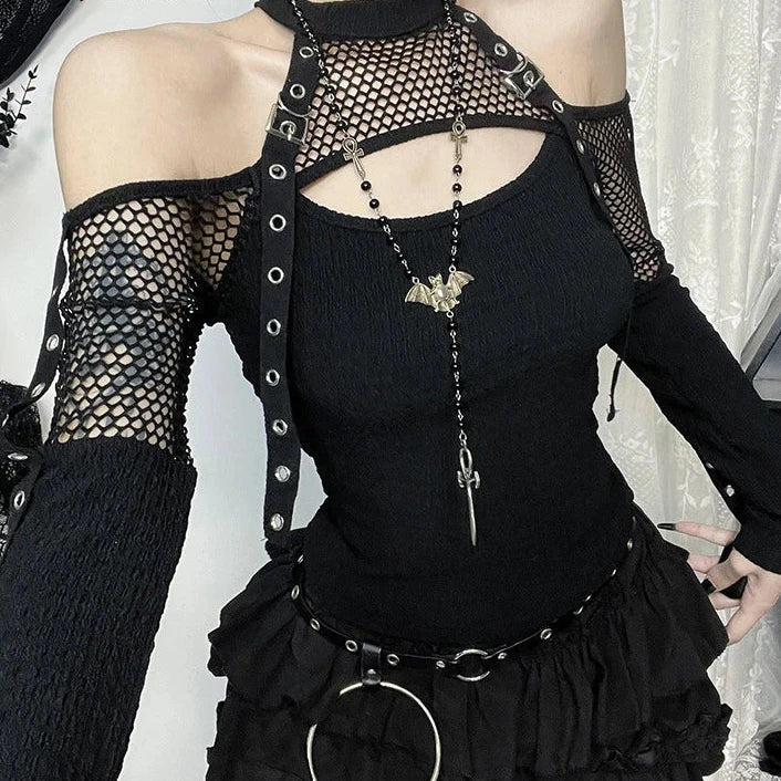 Schwarzes Top mit Fishnet und Patchwork