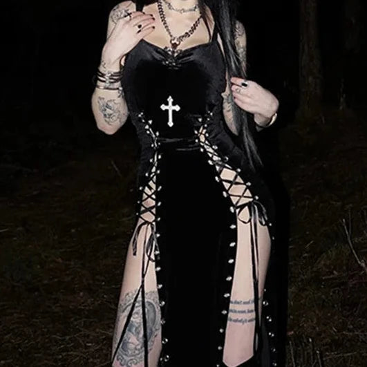 Langes Schnürkleid